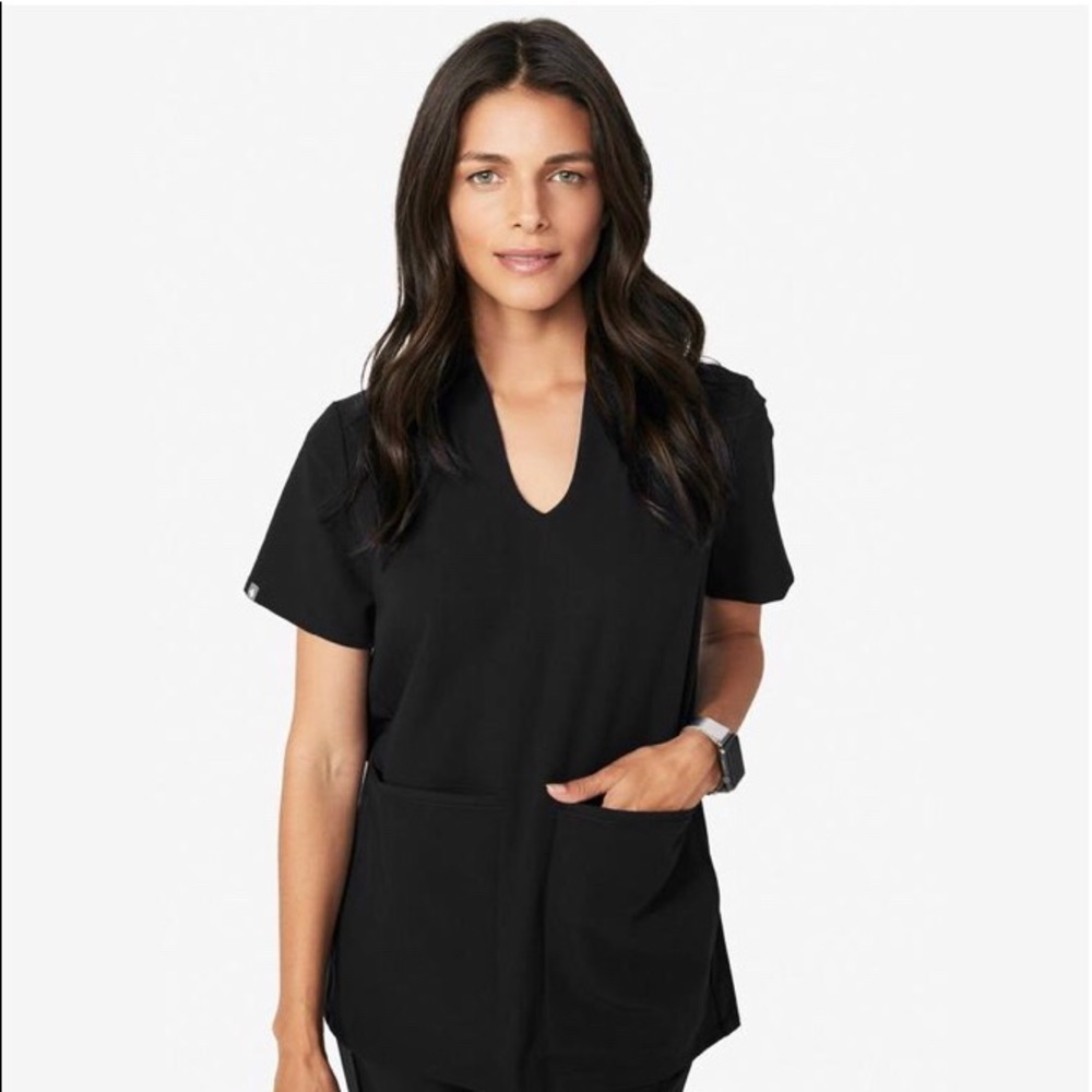 FIGS Banepa Oversized Pocket Scrub Top